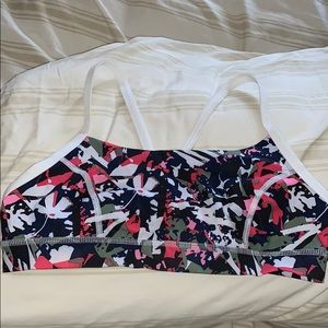 Lululemon sports bra